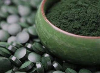 Different groups of people eat spirulina powder and have different effects
