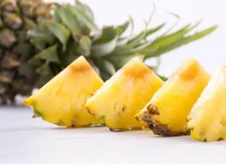 What are the uses of freeze-dried pineapple powder?