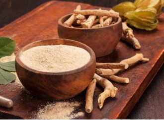 Can Ashwagandha extract and melatonin be taken together to better promote sleep?
