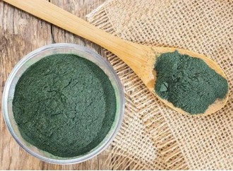 How does organic spirulina powder compare to other superfoods?